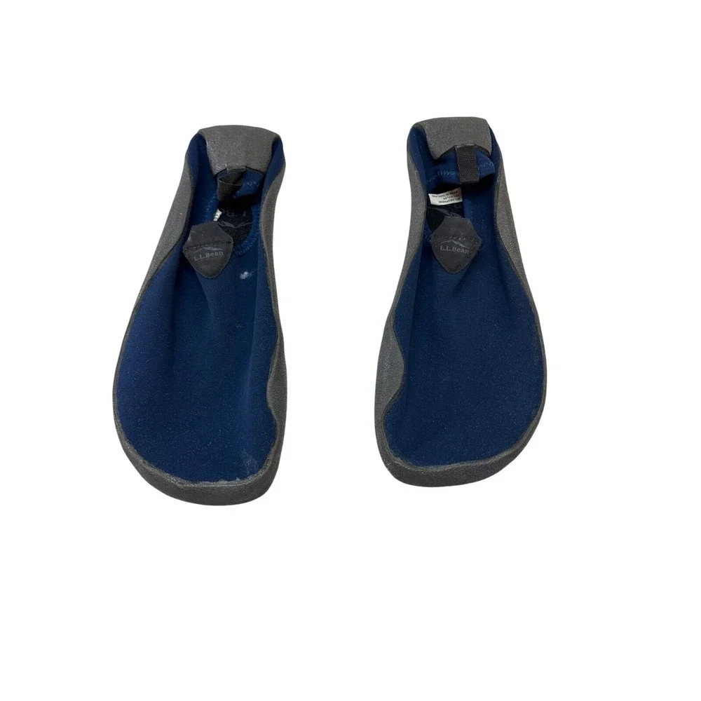 L.L. Bean water shoes size 11 blue